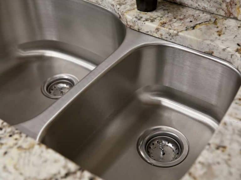 screw to tighten kitchen sink strainer