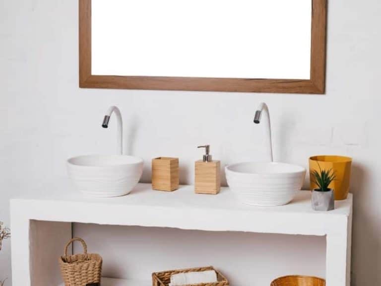 Can Two Bathroom Sinks Share a Drain? (Answered)