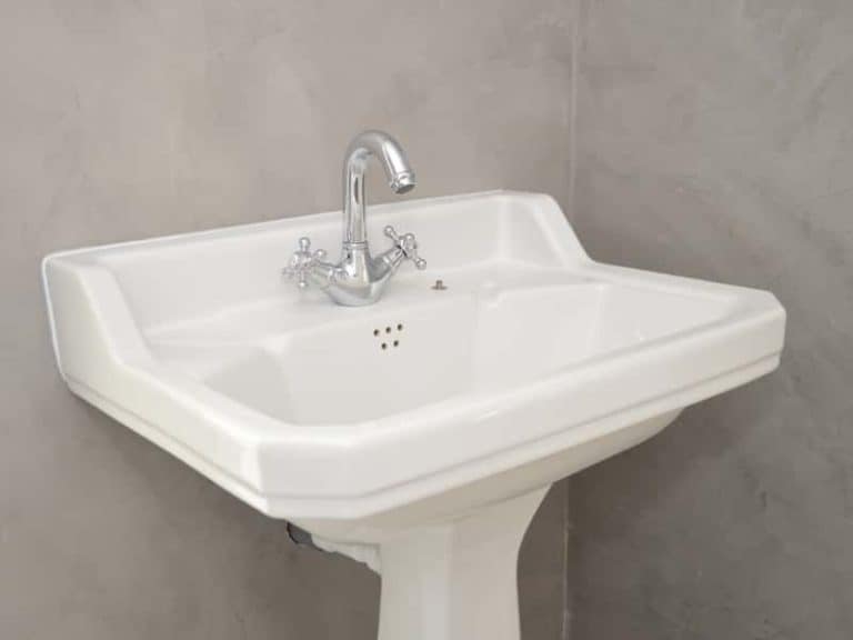 bathroom sink toilt and bathtub are backing up
