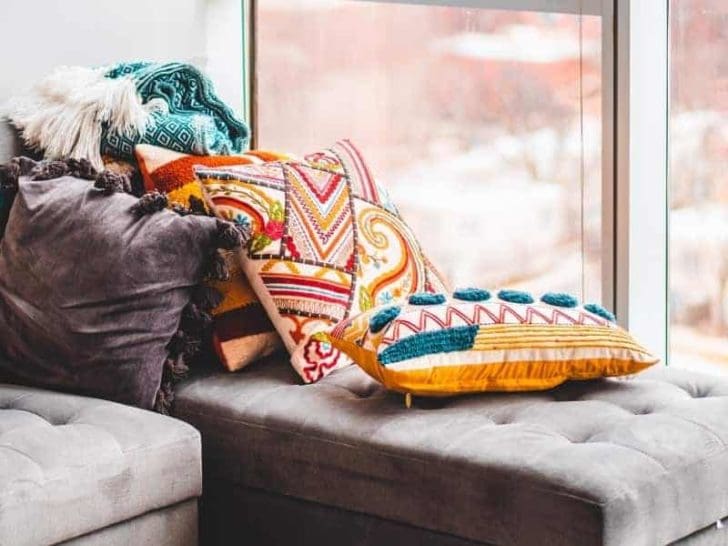 Can Throw Pillows Be Donated? What to Do with Old Pillows?