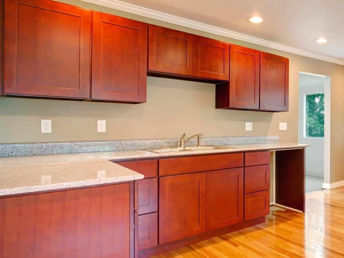 What Color Flooring Goes with Cherry (Answered)