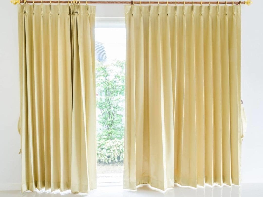 How Long Should Curtains Be for a 9 Foot Ceiling? (Answered)