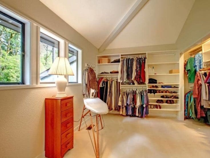 Do Walk in Closets Have Windows? (Read This First!)
