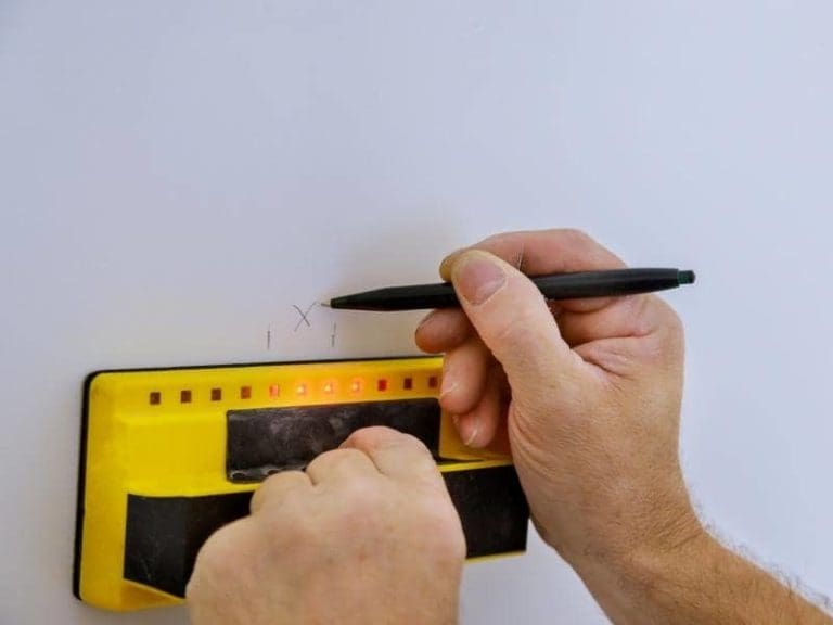 Does Stud Finder Work on Ceiling? (Quick Answers)