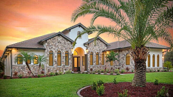 4-Bedroom Single-Story Mediterranean Home with a Grand Master Suite (Floor Plan)