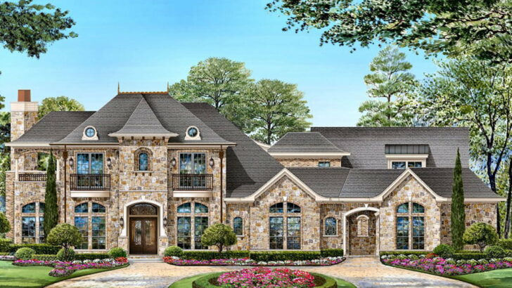 4-Bedroom 2-Story Luxury French Country Home with Deluxe 6 Car Garage (Floor Plan)