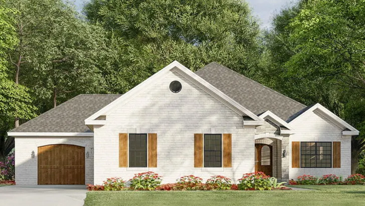 Single-Story 3-Bedroom Traditional Home with 3-Car Garage (Floor Plan)