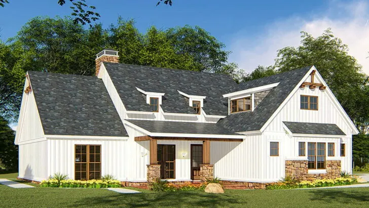 4-Bedroom Two-Story Farmhouse with Vaulted Great Room and Master Suite (Floor Plan)