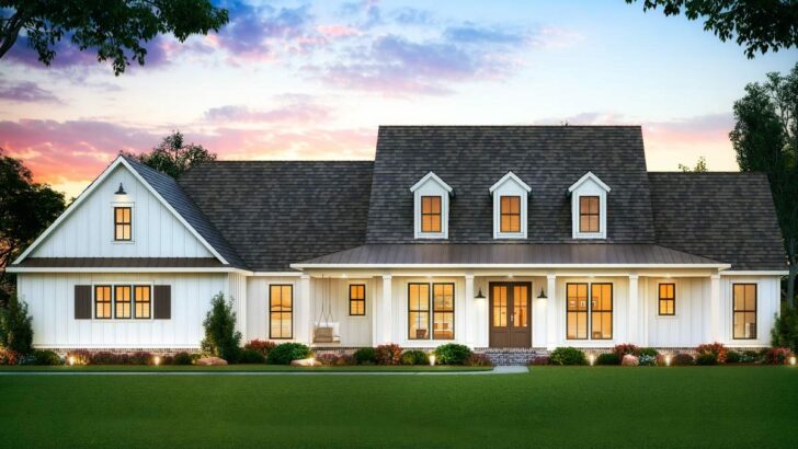 Double-Story 5-Bedroom Modern Farmhouse With Split Bedroom Layout and 3-Car Garage (Floor Plan)