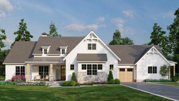 Multi-Generational 5-Bedroom Single-Story Modern Farmhouse with In-Law Suite (Floor Plan)