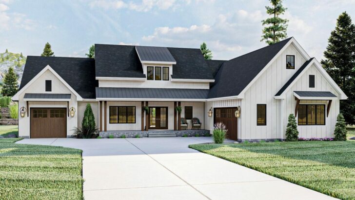 Two-Story 5-Bedroom Modern Farmhouse with Cathedral Ceiling Great Room (Floor Plan)