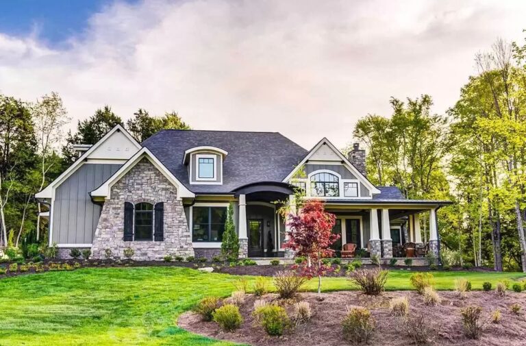 3-Bedroom Two-Story Cottage House with Bonus Room (Floor Plan)