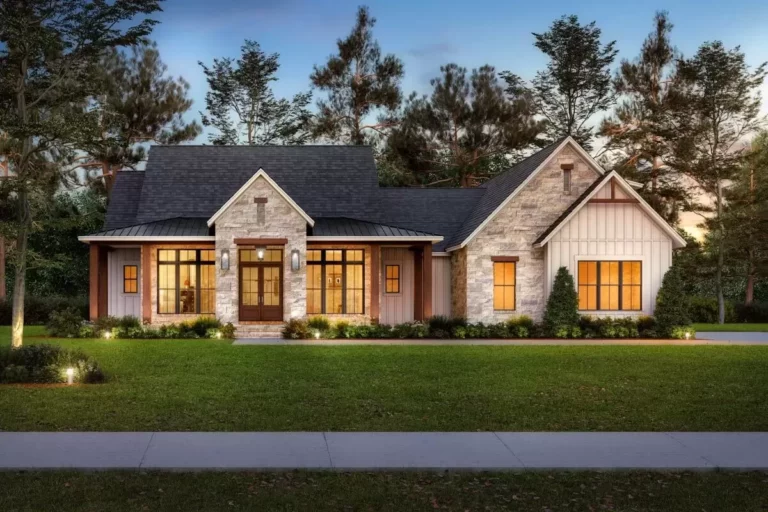 4-Bedroom 1-Story Hill Country Modern Farmhouse with Bonus Room (Floor Plan)