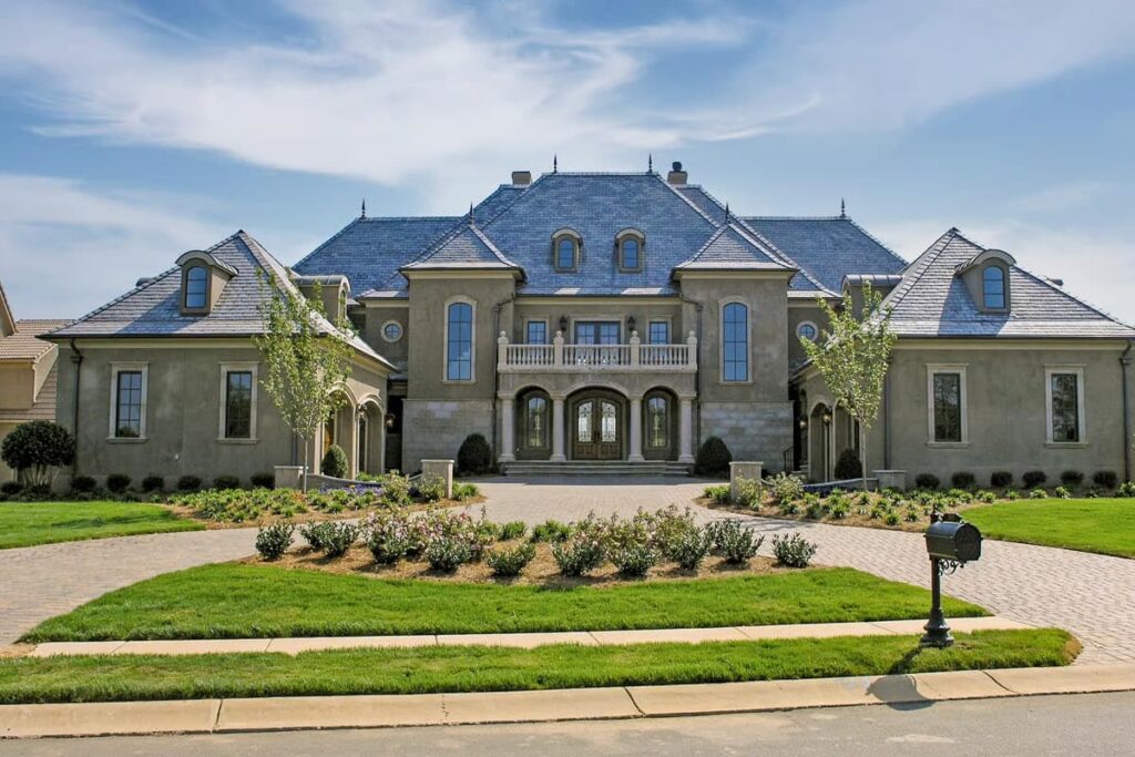 5-Bedroom 3-Story Modern Luxury Home With Courtyard 4-Car Garage (Floor Plan)