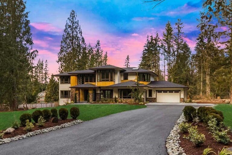 4-Bedroom Dual-Story Home with Bonus Room and Covered Deck (Floor Plan)