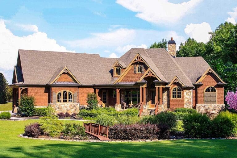 3-Bedroom 2-Story Modern Farmhouse With Bonus Room and Side-Entry Garage (Floor Plan)