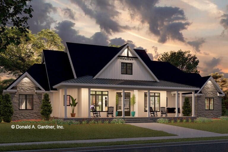 5-Bedroom 2-Story Modern Farmhouse with Upstairs Expansion (Floor Plan)