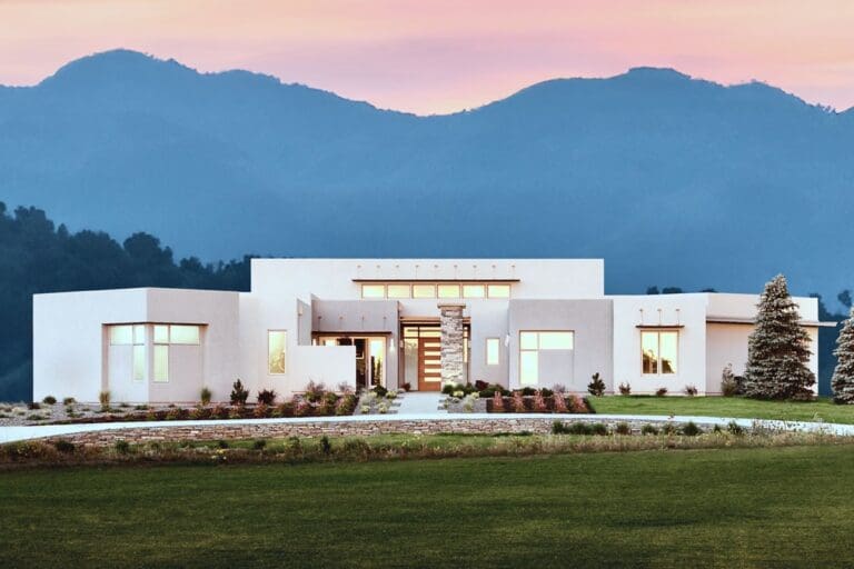 1-Story 5-Bedroom Modern Minimalist Ranch House with Courtyard (Floor Plan)