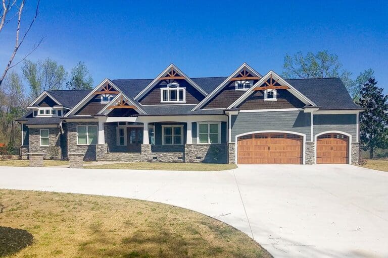 4-Bedroom 1-Story Modern Farmhouse With Courtyard Entry and 3-Car Garage (Floor Plan)