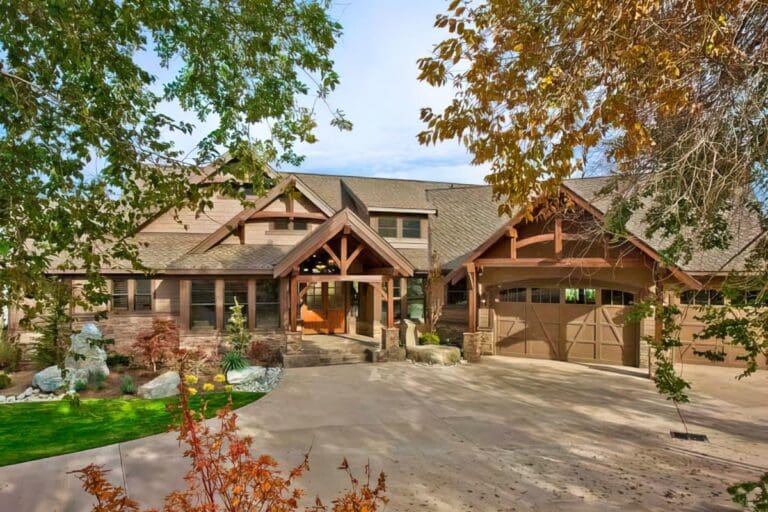 3-Bedroom 1-Story Craftsman House with Front-to-Back Views (Floor Plan)