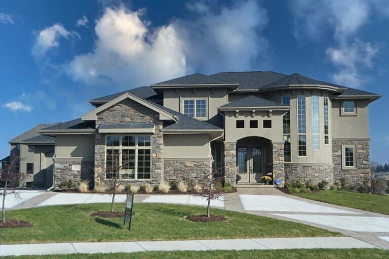 5-Bedroom Dual-Story House with Elegant Spiral Stair (Floor Plan)