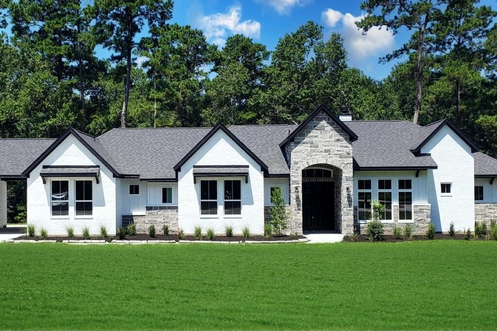 3-Bedroom 1-Story Modern Farmhouse With Expansive Covered Patio (Floor Plan)