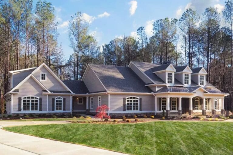 5-Bedroom 2-Story Modern Farmhouse With Spacious Bonus Room (Floor Plan)