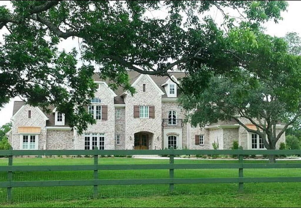 2-Story 5-Bedroom Hill Country home with Huge Games Room (Floor Plan)