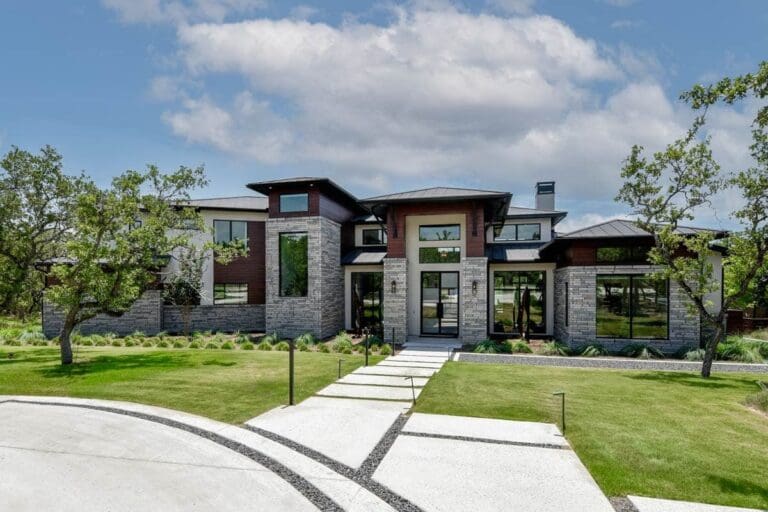 5-Bedroom 2-Story Modern House with Game Room Above (Floor Plan)