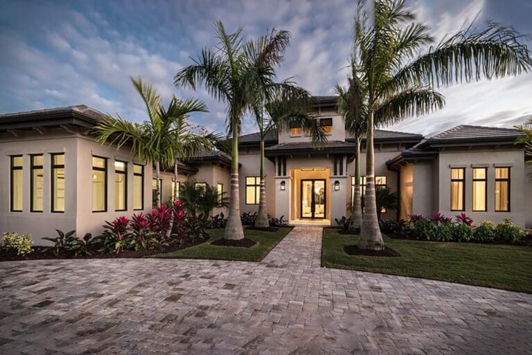 5-Bedroom 2-Story Modern Farmhouse with Luxurious Master Suite (Floor Plan)