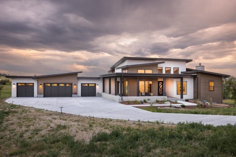 4-Bedroom Modern Farmhouse with Wide Porches and Flexible Bonus Space (Floor Plan)